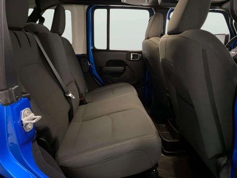 Used 2024 Jeep Wrangler Unlimited image 42