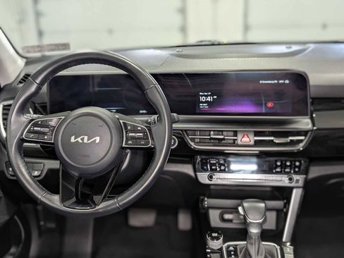 Used 2024 Kia Seltos S AWD/4WD image 5