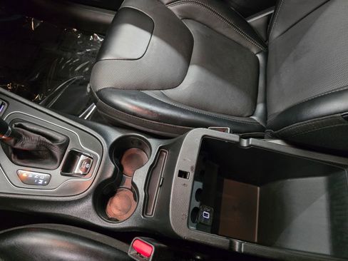 Used 2022 Jeep Cherokee Latitude Lux FWD image 28