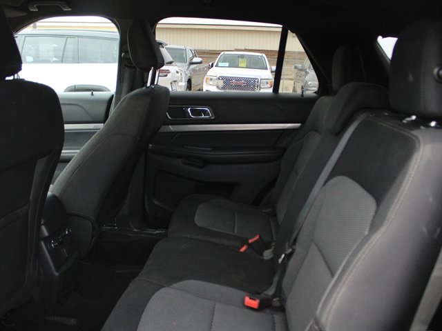 Used 2019 Ford Explorer XLT w/ Equipment Group 201A AWD/4WD image 22