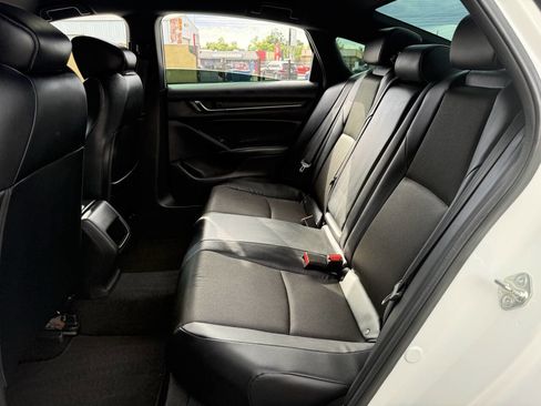 Used 2018 Honda Accord Sport image 19
