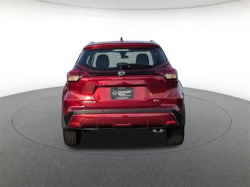 Used 2024 Nissan Kicks SV image 6