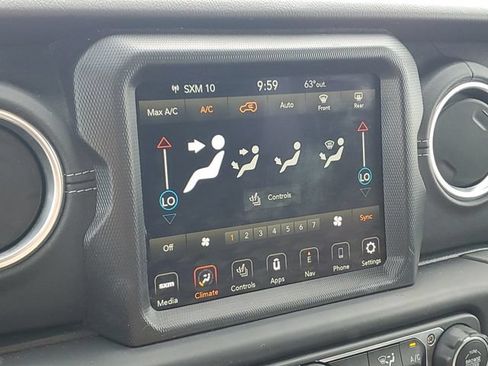 Used 2022 Jeep Wrangler Unlimited Sahara w/ Cold Weather Group AWD/4WD image 14