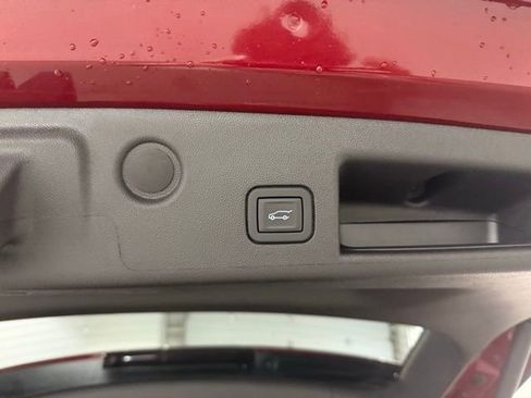 Certified 2023 Chevrolet Equinox LT image 9