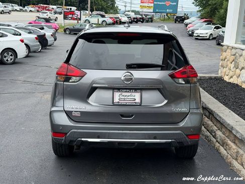 Used 2019 Nissan Rogue SV AWD/4WD image 11