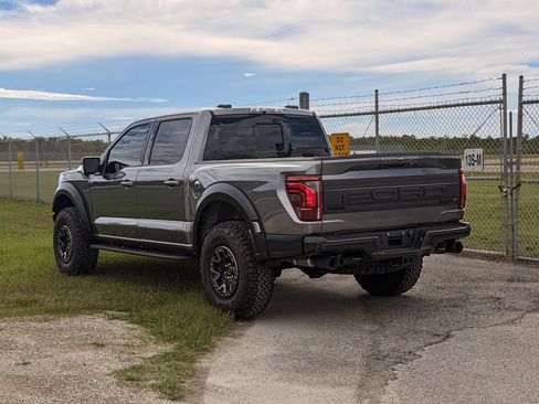 Certified 2025 Ford F150 Raptor w/ Equipment Group 803A Raptor R AWD/4WD image 9