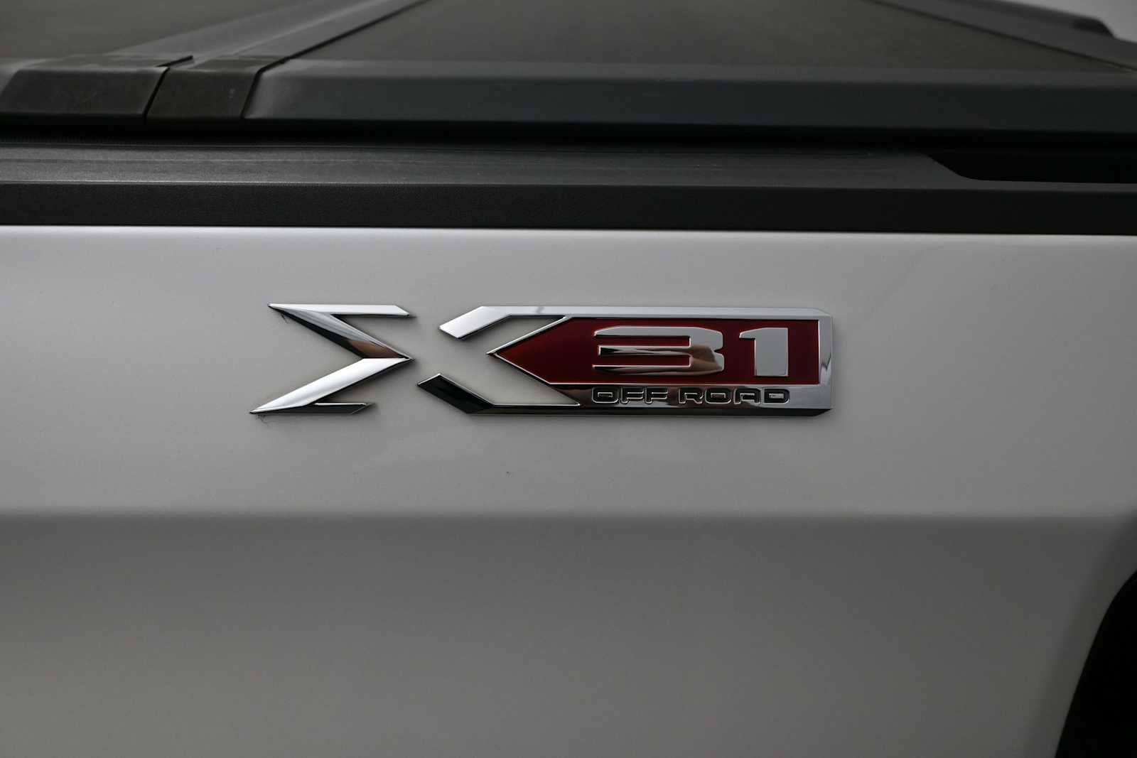 Used 2021 GMC Sierra 1500 SLT w/ SLT Premium Plus Package AWD/4WD image 31