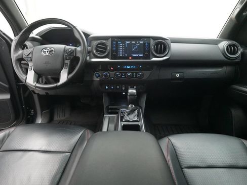 Used 2019 Toyota Tacoma TRD Pro AWD/4WD image 5