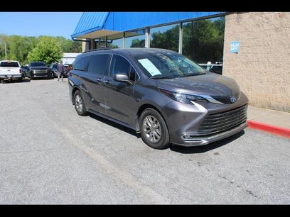 Used 2024 Toyota Sienna XLE