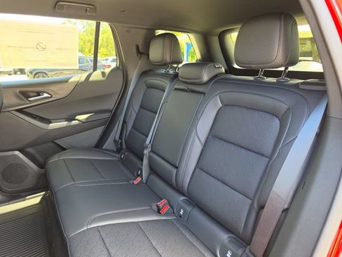New 2027 Chevrolet Equinox LT w/ Convenience Package II FWD image 19