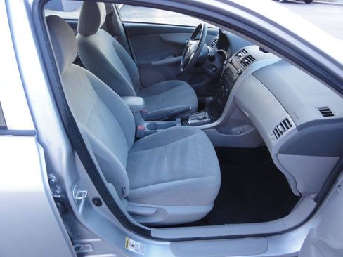 Used 2010 Toyota Corolla LE FWD image 28