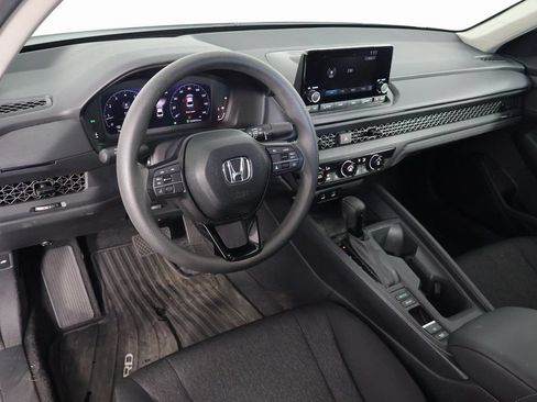 Used 2025 Honda Accord LX image 7