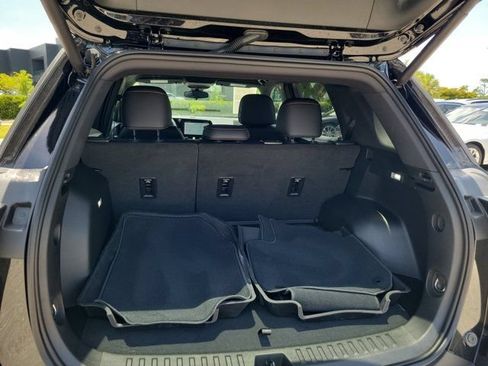 Used 2026 Chevrolet Equinox RS FWD image 9