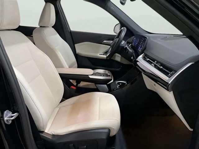 Used 2026 BMW X1 xDrive28i AWD/4WD image 25