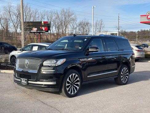 Used 2024 Lincoln Navigator Reserve image 7