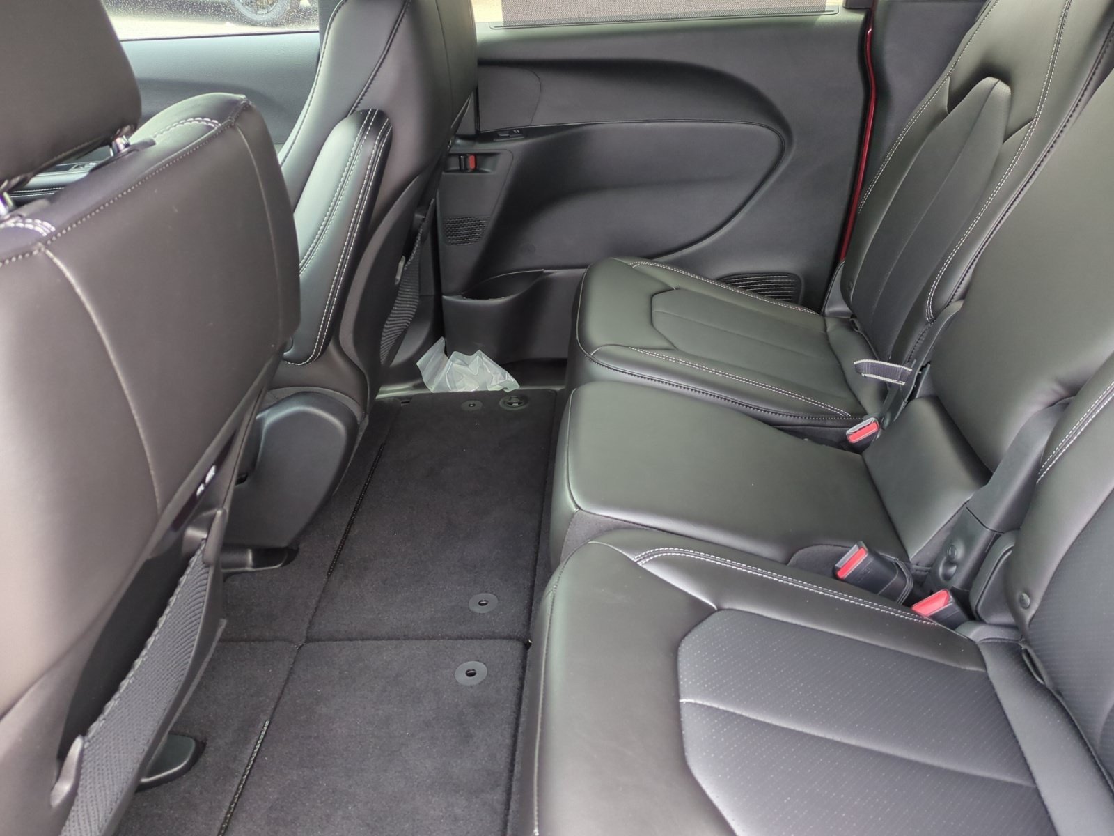 New 2026 Chrysler Pacifica Select FWD image 17