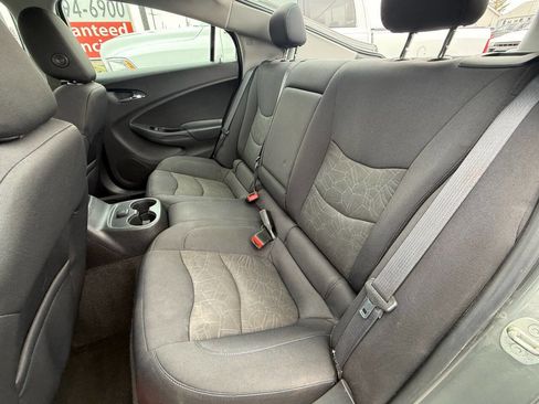 Used 2017 Chevrolet Volt LT image 10