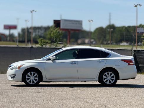 Used 2013 Nissan Altima 2.5 S image 8