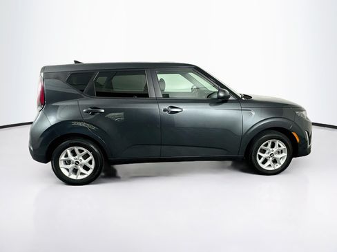 Used 2025 Kia Soul LX w/ LX Technology Package FWD image 10