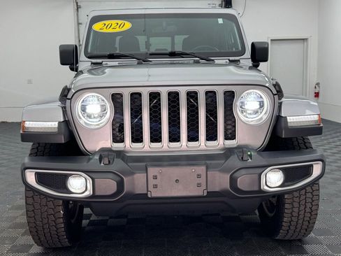 Used 2020 Jeep Gladiator Overland AWD/4WD image 16