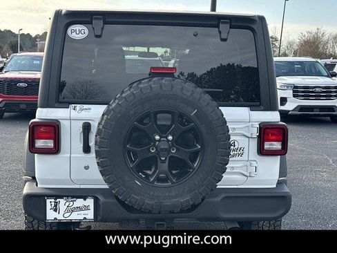 Used 2022 Jeep Wrangler Unlimited Sport image 6