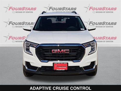 Used 2023 GMC Terrain SLE w/ Driver Convenience Package image 10