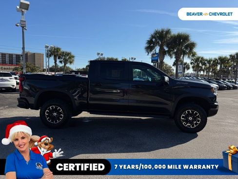 Used 2022 Chevrolet Silverado 1500 ZR2 w/ Technology Package image 9