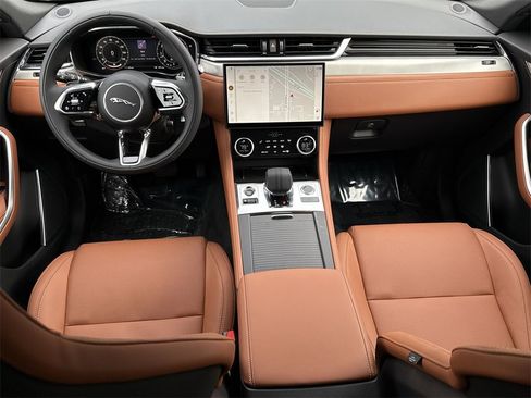 Used 2025 Jaguar F-PACE R-Dynamic S image 12