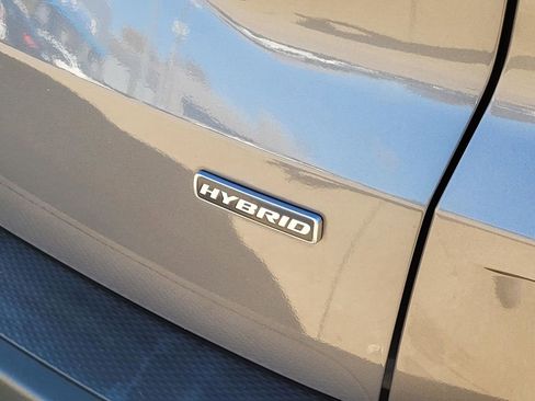 Used 2023 Ford Escape Platinum w/ Premium Technology Package image 6