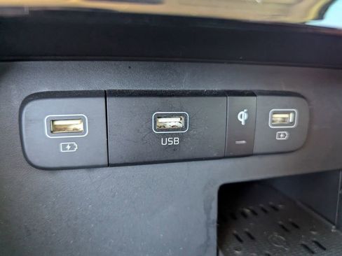 Certified 2024 Kia Carnival SX image 23