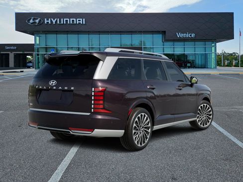New 2026 Hyundai Palisade Calligraphy FWD image 5