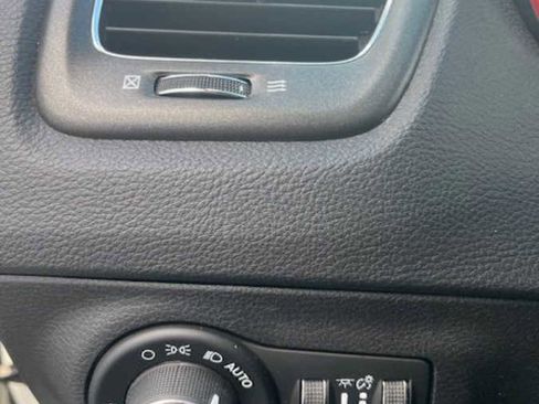 Used 2019 Jeep Compass Trailhawk w/ Cold Weather Group image 12