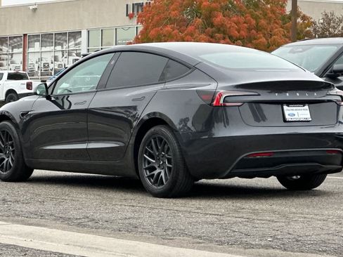Used 2025 Tesla Model 3 image 6