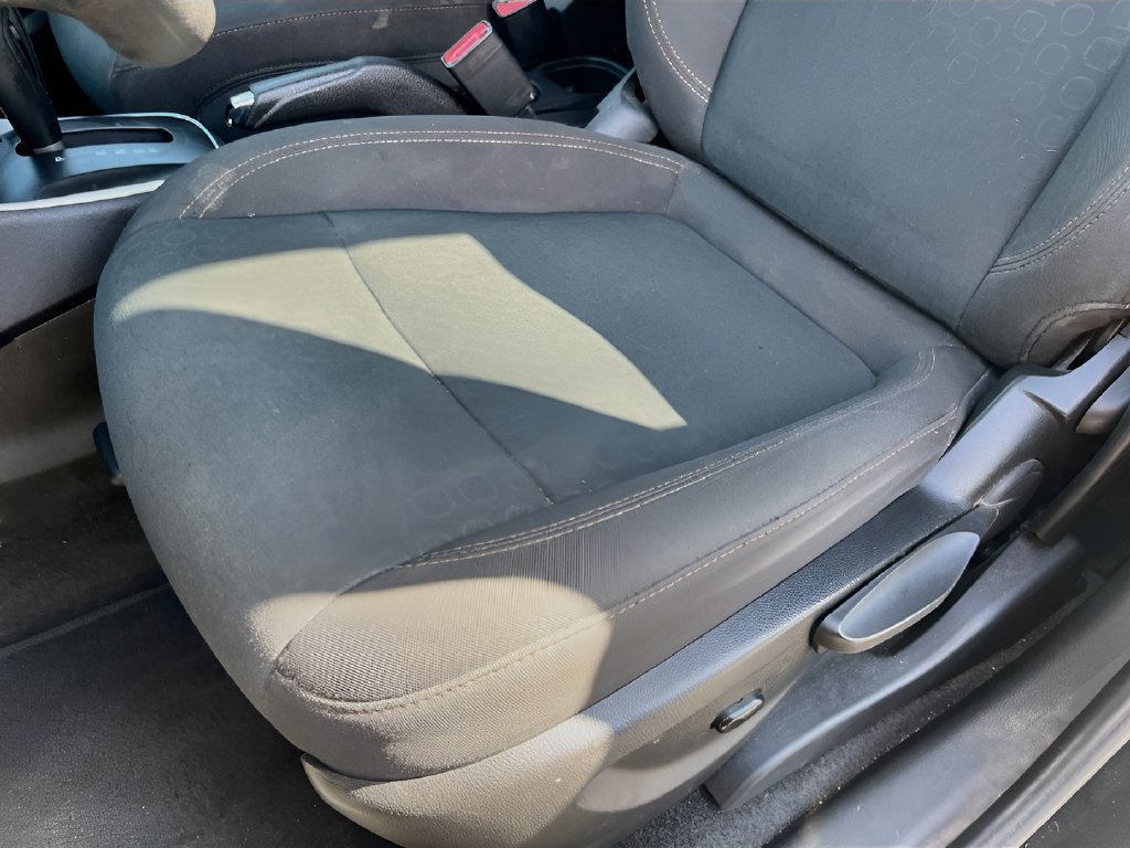 Used 2022 Chevrolet Trax LS w/ Tint and Cruise Package FWD image 18