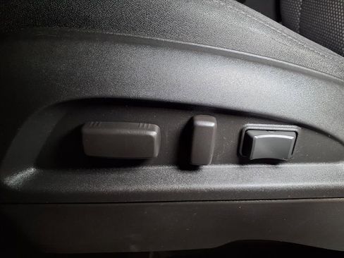 Used 2017 Chevrolet Equinox LT w/ Convenience Package image 13