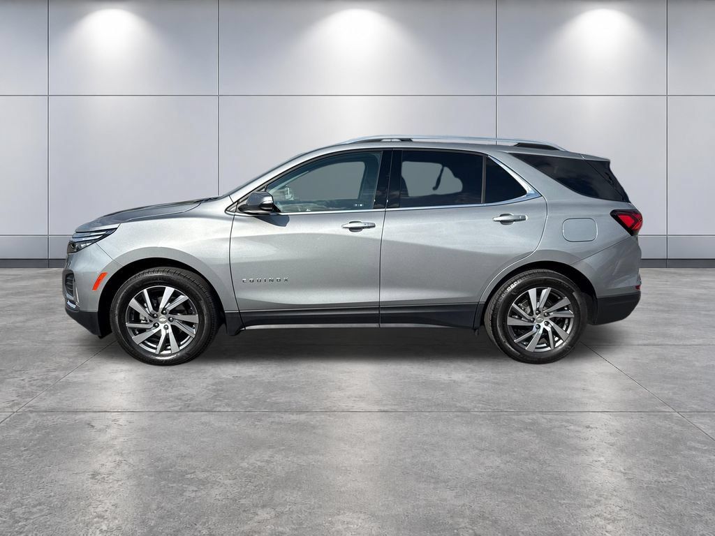 Used 2024 Chevrolet Equinox Premier FWD image 2