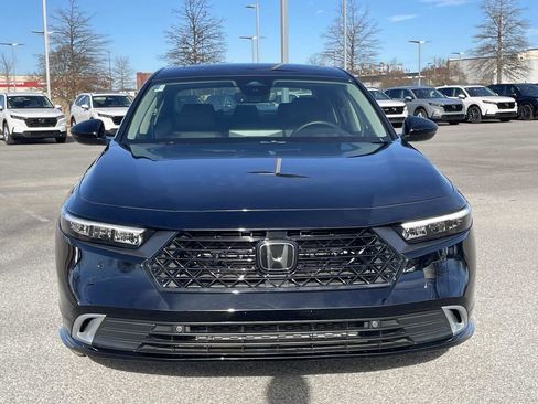 Used 2025 Honda Accord Touring image 9