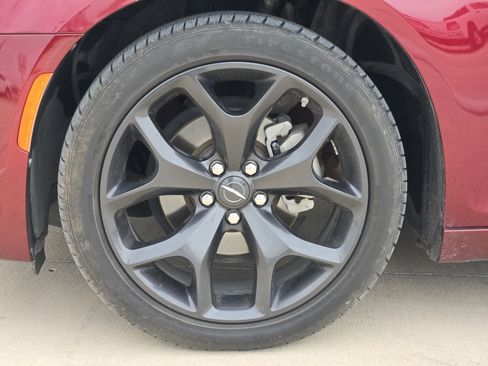 Certified 2023 Chrysler 300 Touring w/ Sport Appearance Package image 10