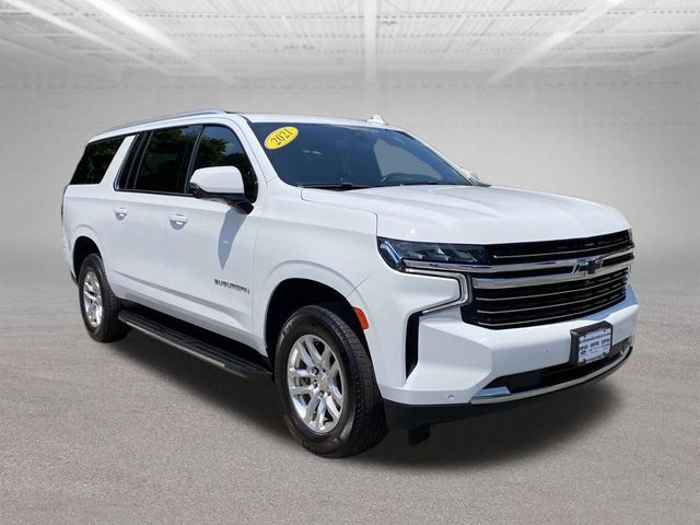 Used 2021 Chevrolet Suburban LT w/ Luxury Package AWD/4WD image 4