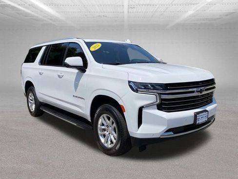 Used 2021 Chevrolet Suburban LT w/ Luxury Package AWD/4WD image 4