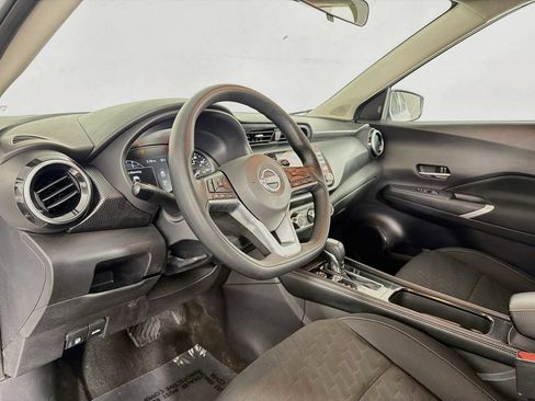 Used 2024 Nissan Kicks SV FWD image 14