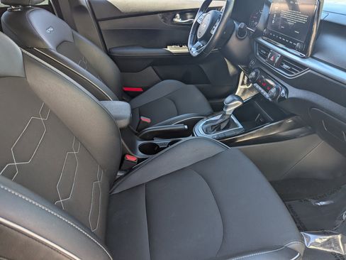 Certified 2023 Kia Forte GT-Line image 9