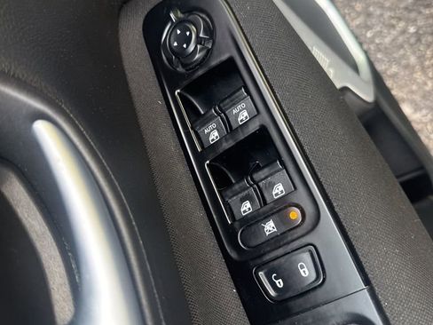 Used 2020 Jeep Renegade Sport image 11