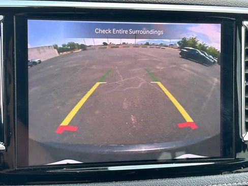 Used 2023 Chrysler Pacifica Touring-L FWD image 14