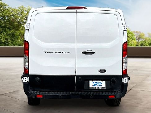 Used 2019 Ford Transit 250 148 Low Roof RWD image 2
