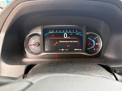 Used 2019 Honda Pilot Touring image 5