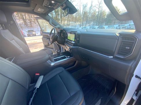 Used 2023 GMC Sierra 1500 SLT w/ SLT Premium Plus Package image 29