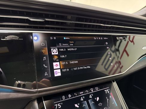 Used 2023 Audi Q8 Prestige w/ Prestige Package image 22