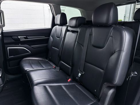 Used 2022 Kia Telluride LX image 27