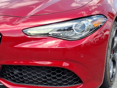Used 2019 Alfa Romeo Giulia Ti Sport w/ Quick Order Package 22S Sport AWD/4WD image 16